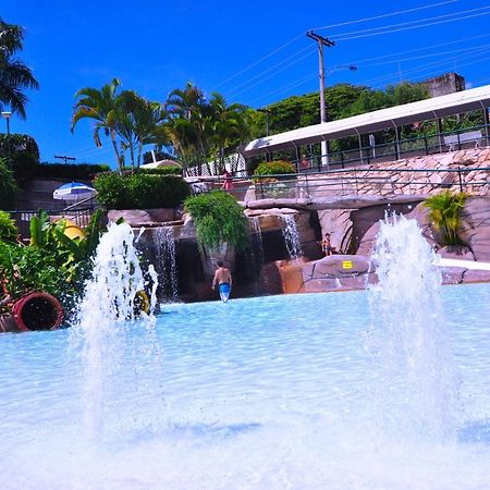 Diroma Resort Com Um Dia No Acqua Park Caldas Novas Ngoại thất bức ảnh