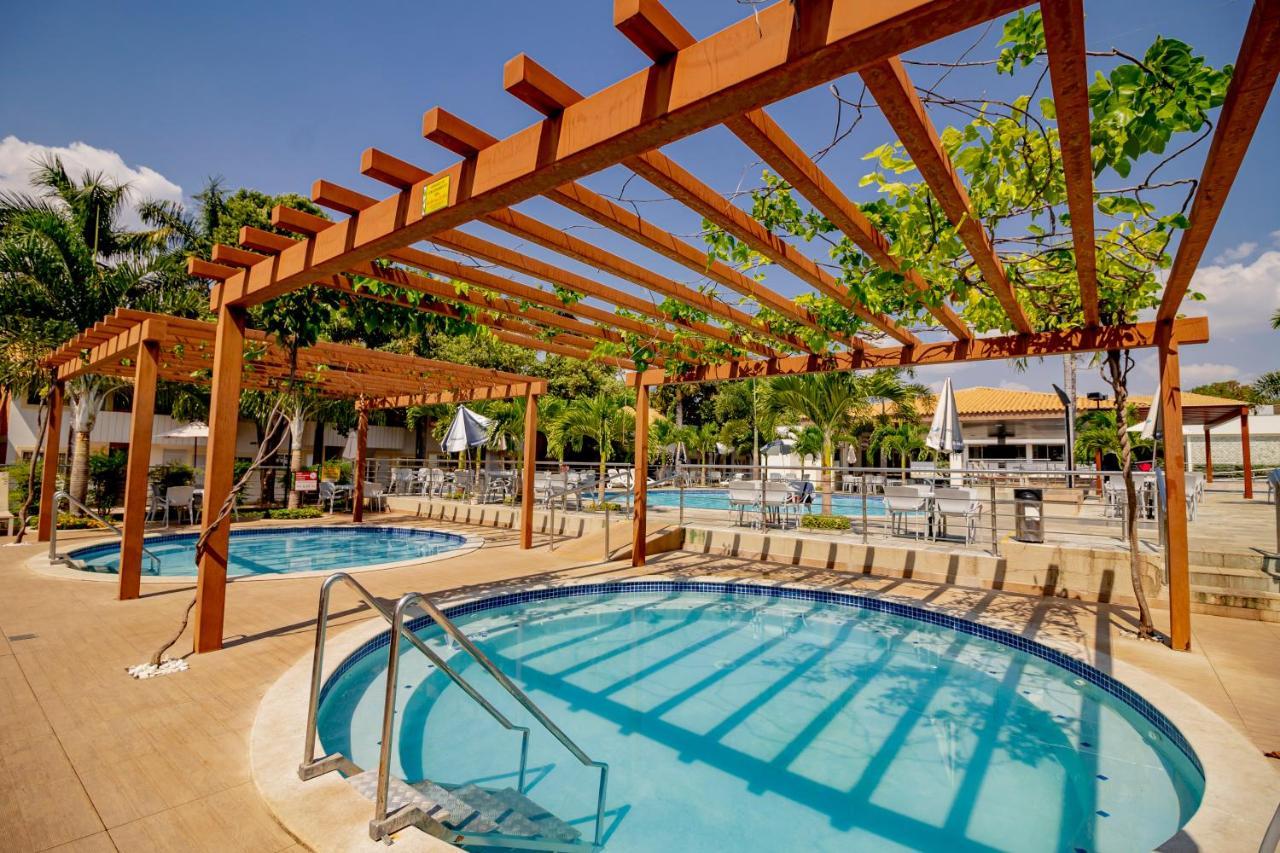 Diroma Resort Com Um Dia No Acqua Park Caldas Novas Ngoại thất bức ảnh