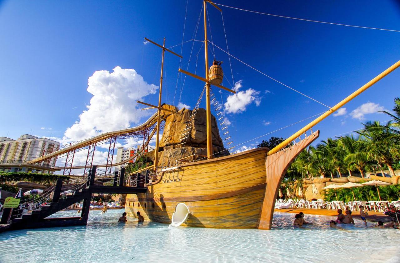 Diroma Resort Com Um Dia No Acqua Park Caldas Novas Ngoại thất bức ảnh